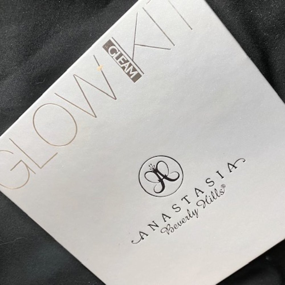 Anastasia Beverly Hills Gleam Glow Kit